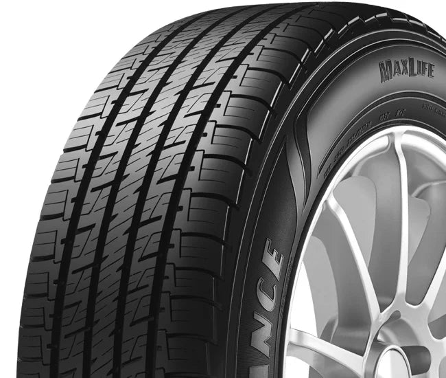 235/65R17 104H All-Season Tire R797