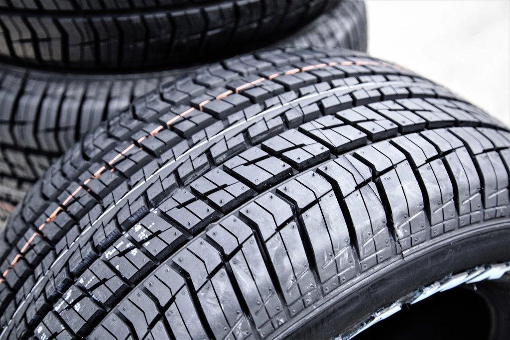 275/60R15 107S All Season Tire K284601