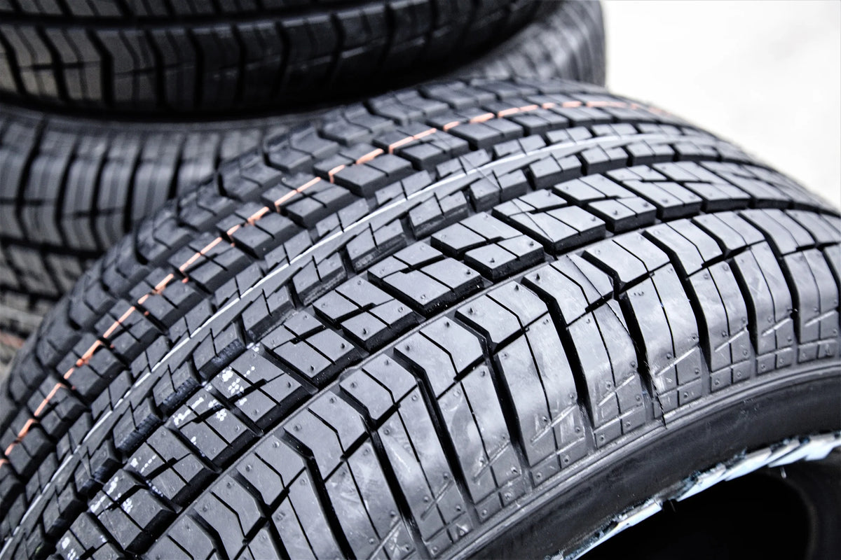 275/60R15 107S All Season Tire K284601