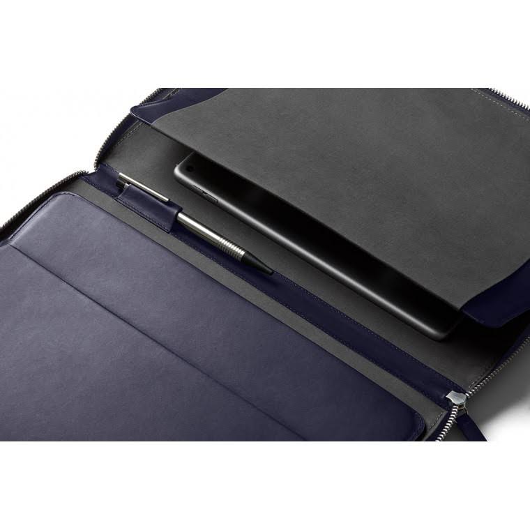 Navy A4 Leather Compendium I811150