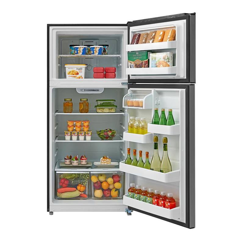 Top Freezer Refrigerator in Stainless Steel Look Q441