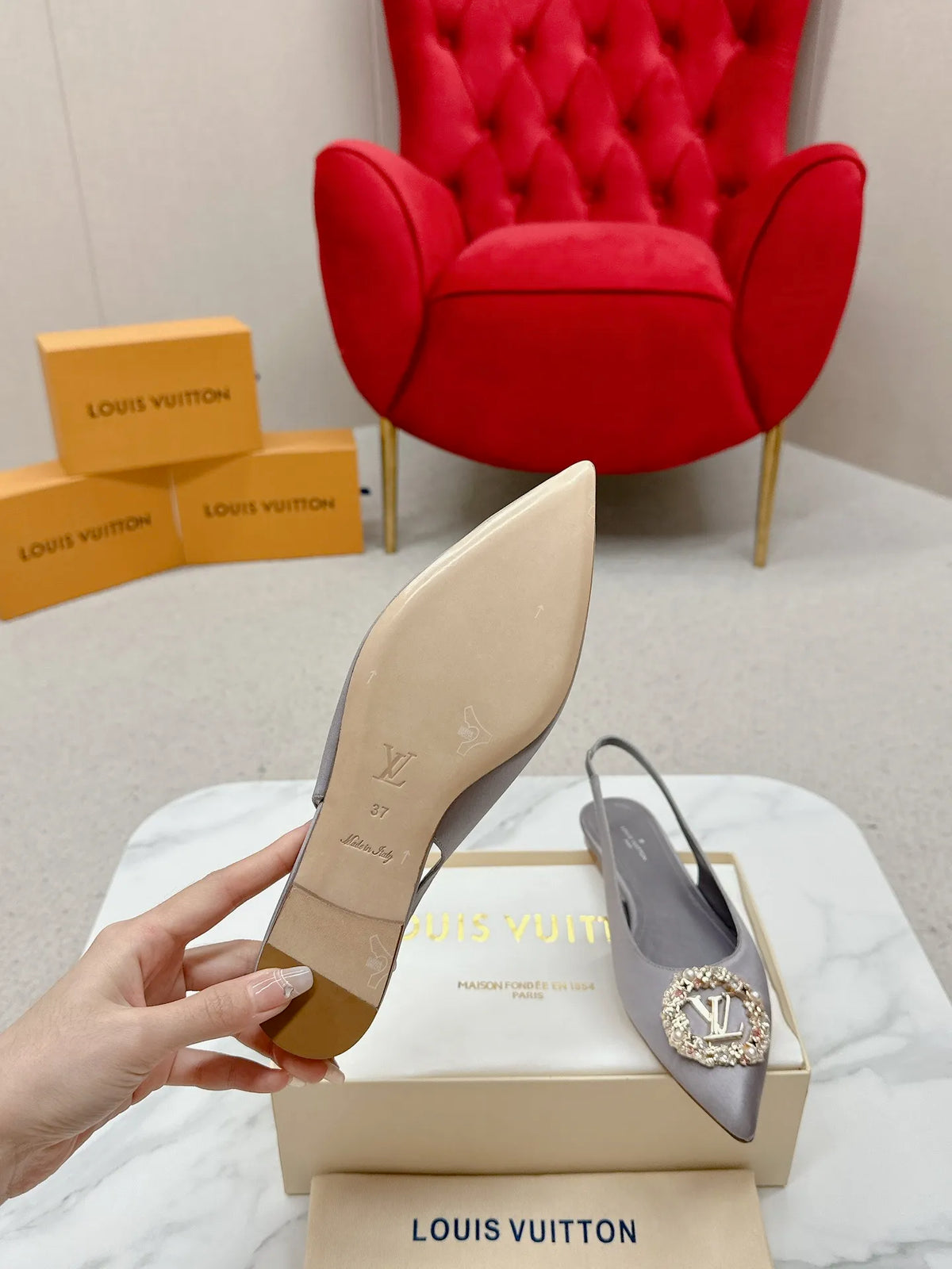 Women Shoes N818576