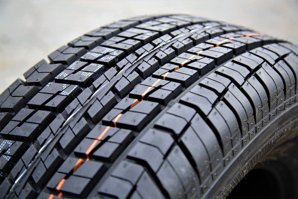 275/60R15 107S All Season Tire K284601