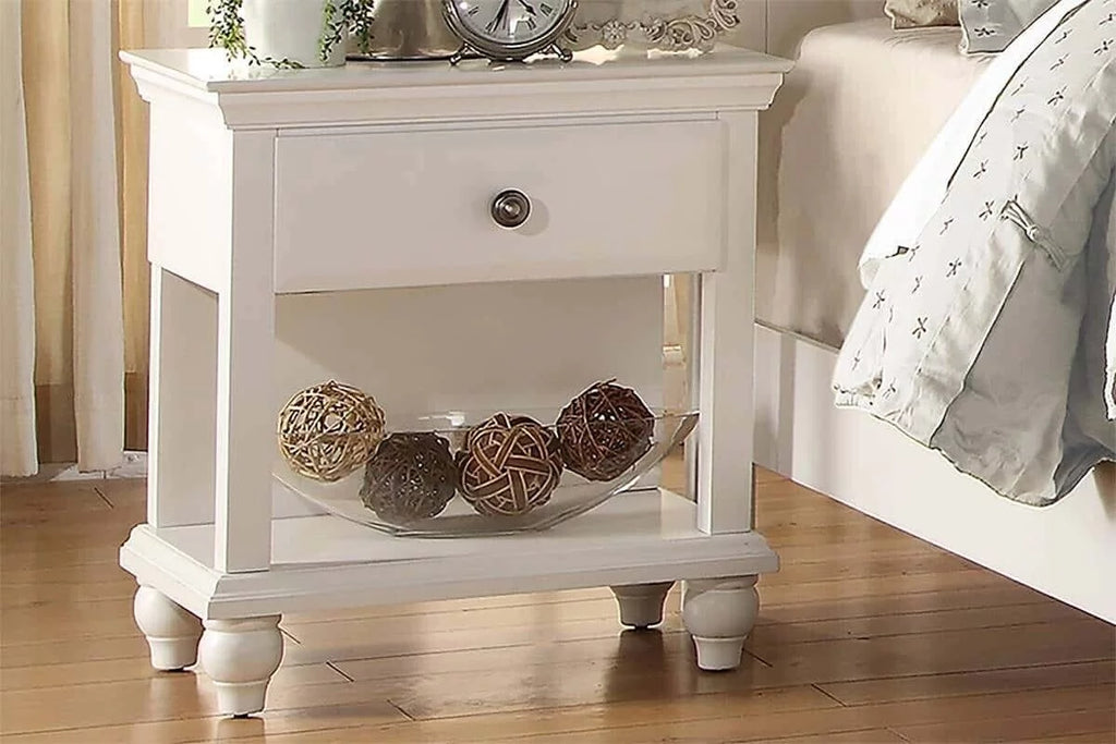 White and Grey Queen Size Bed 4pc Set with Dresser Mirror Nightstand Z443