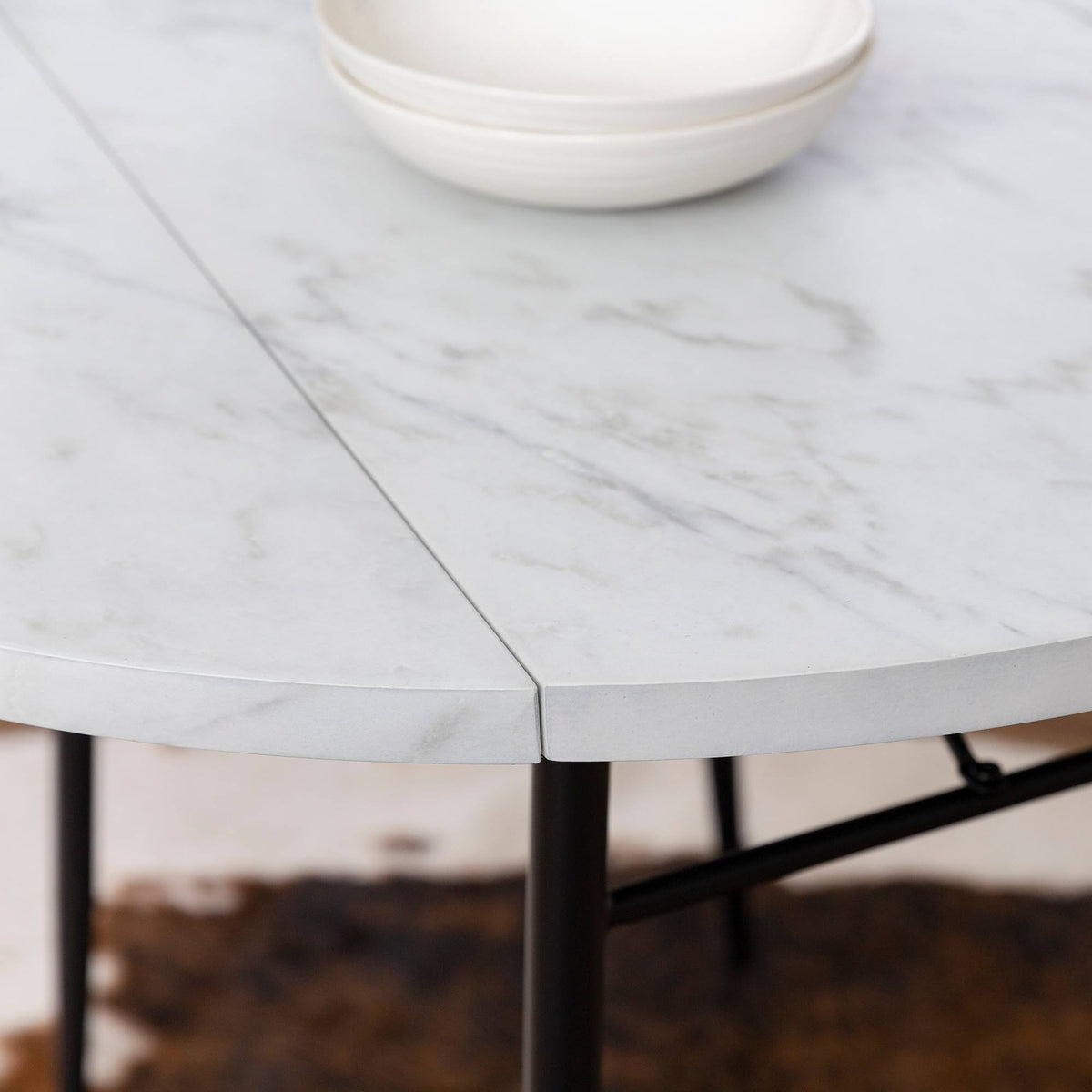 White Faux Marble Drop Leaf Dining Table D284