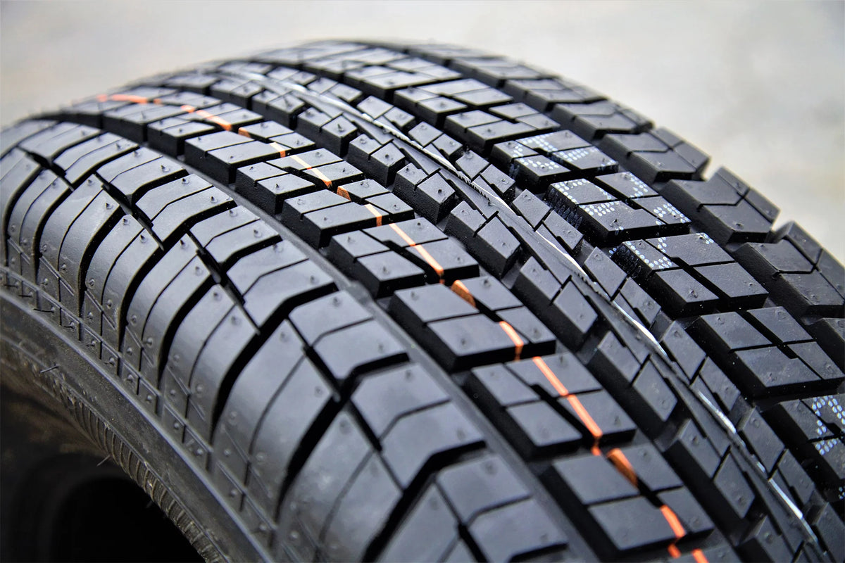 275/60R15 107S All Season Tire K284601