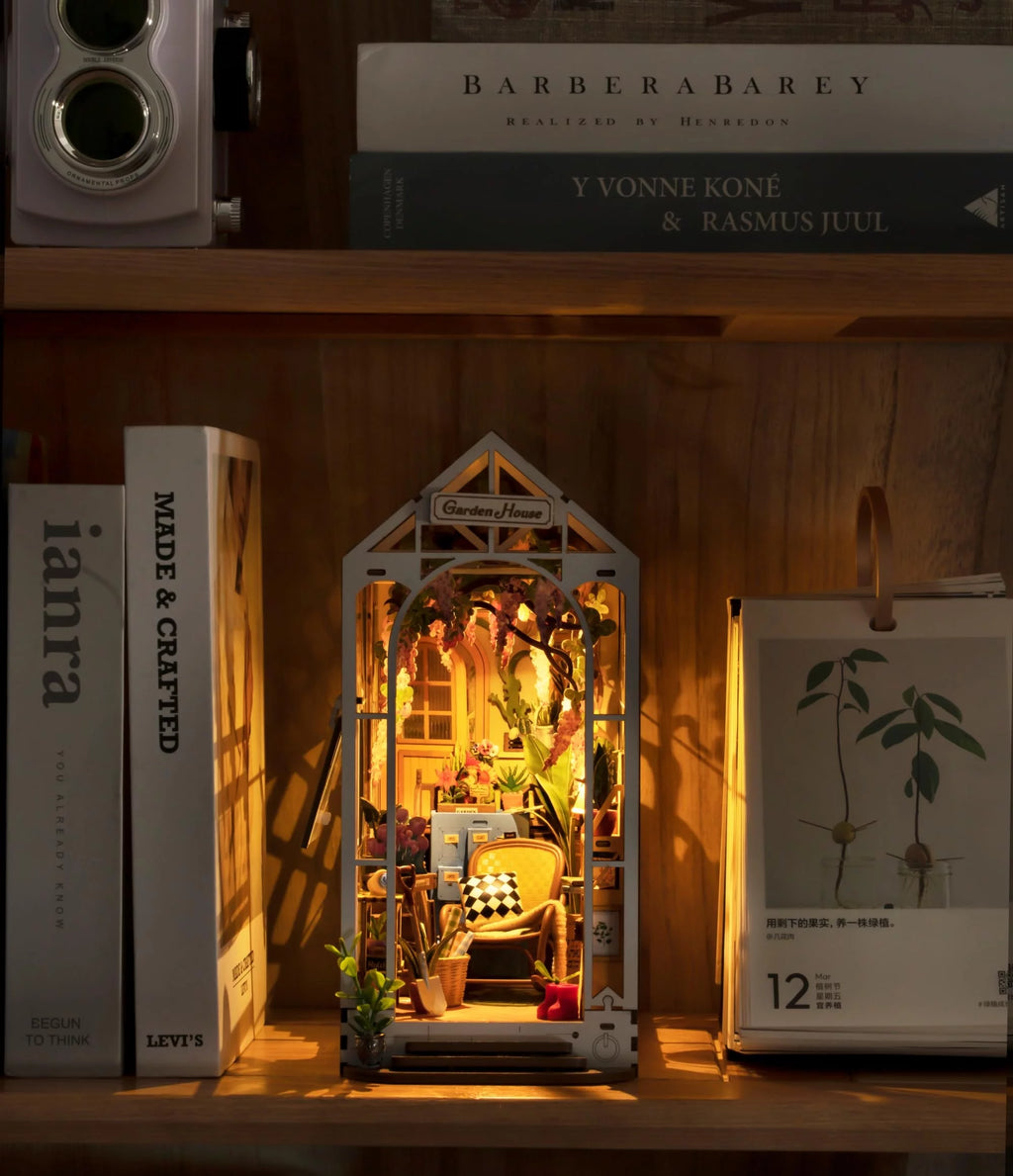 Book Nook Kit DIY Miniature House with LED Light Wooden Bookend Craft Diorama Kit P757751