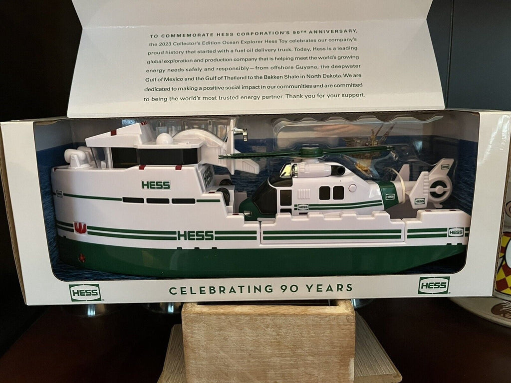 Collectors Edition Toy Truck B355