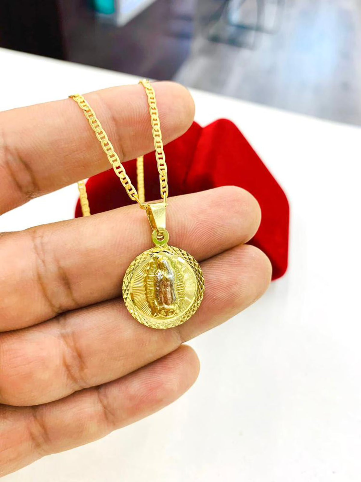 14K Gold Filled Virgen de Guadalupe Necklace Mariner Chain Round Medal 23x19 V2908