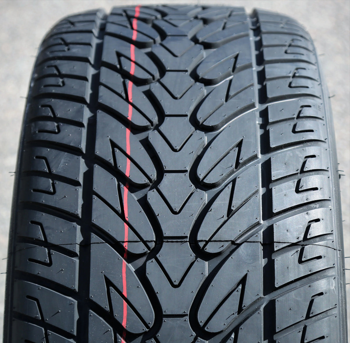 285/45R22 114V XL A/S Performance Tire C229
