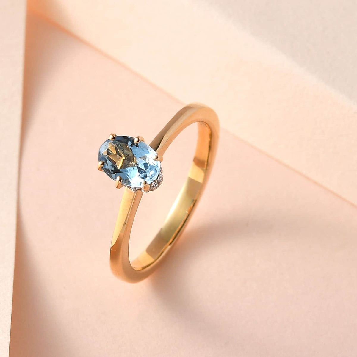 Oval Blue Aquamarine White Diamond 18K Yellow Gold Ring Size 7 M9309