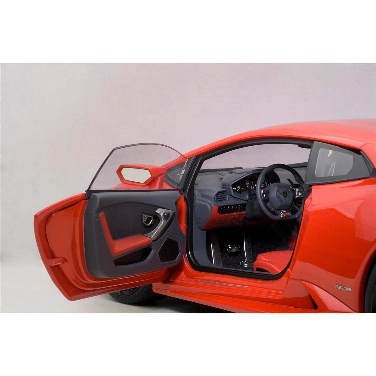 1/18 Lamborghini Huracan Metallic Red L102
