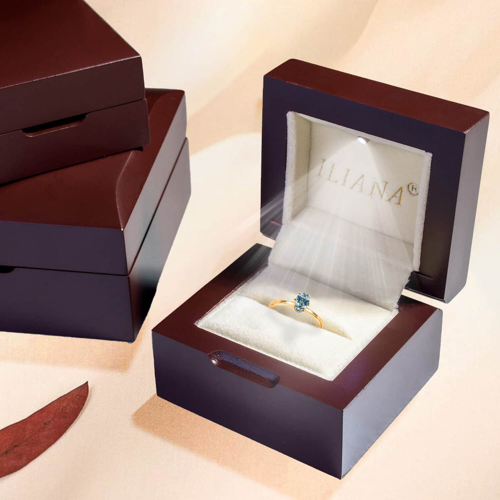 Oval Blue Aquamarine White Diamond 18K Yellow Gold Ring Size 7 M9309