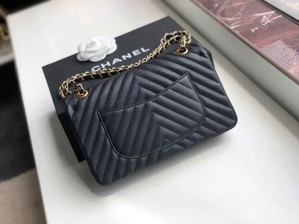 Black Chevron Shoulder and Crossbody Handbag Y127