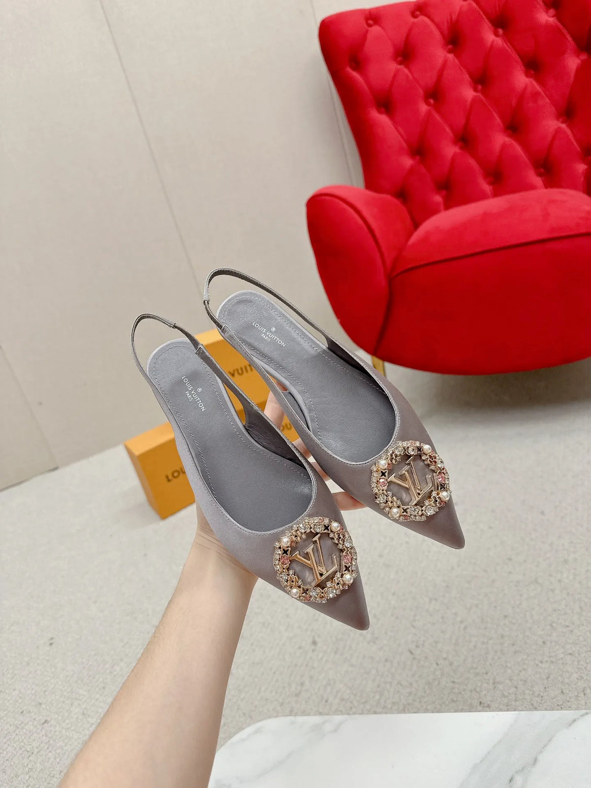 Women Shoes N818576