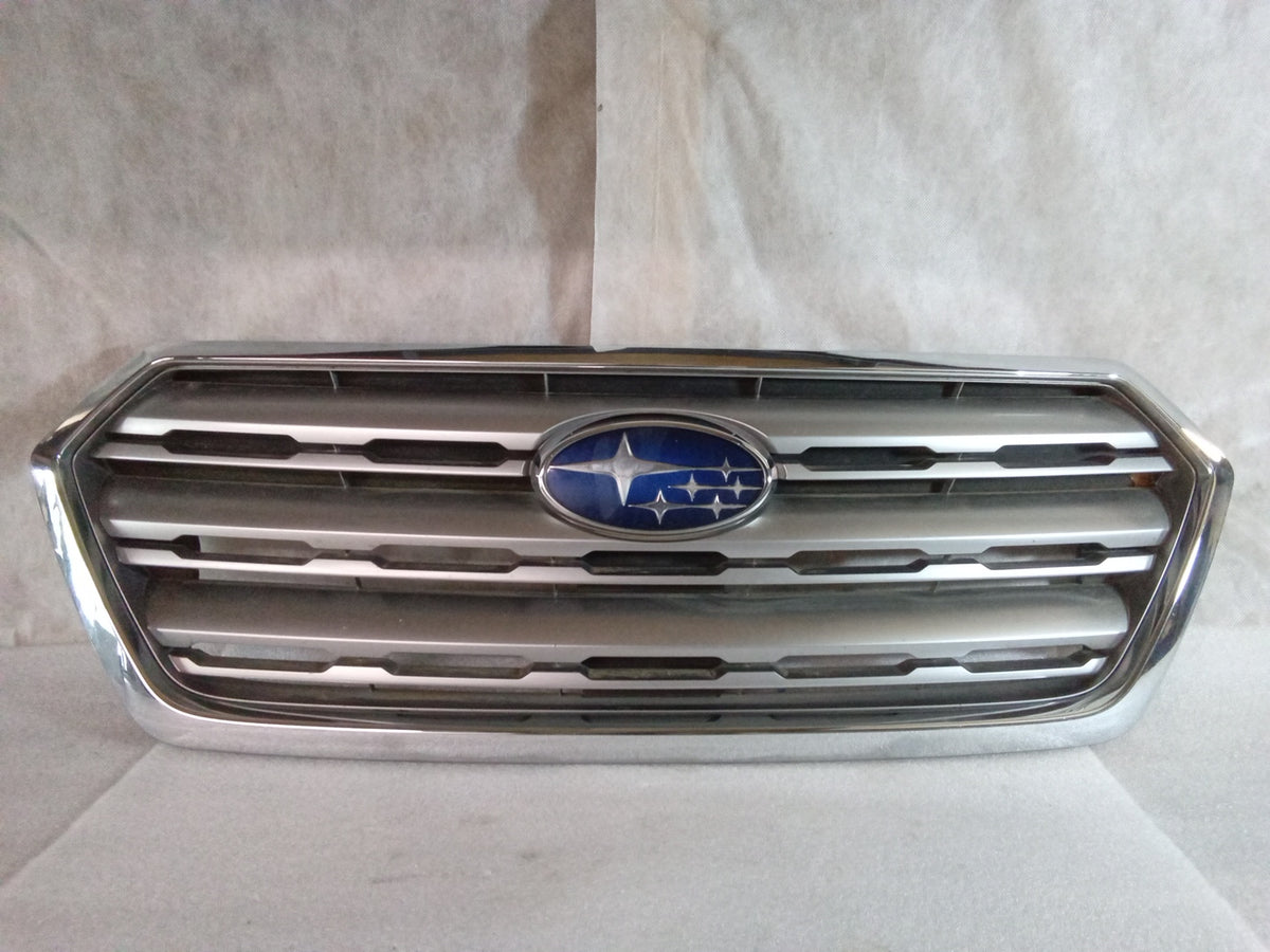 Pre-Owned 2017 Subaru Legacy Outback Wagon Light Gray Grill O5537