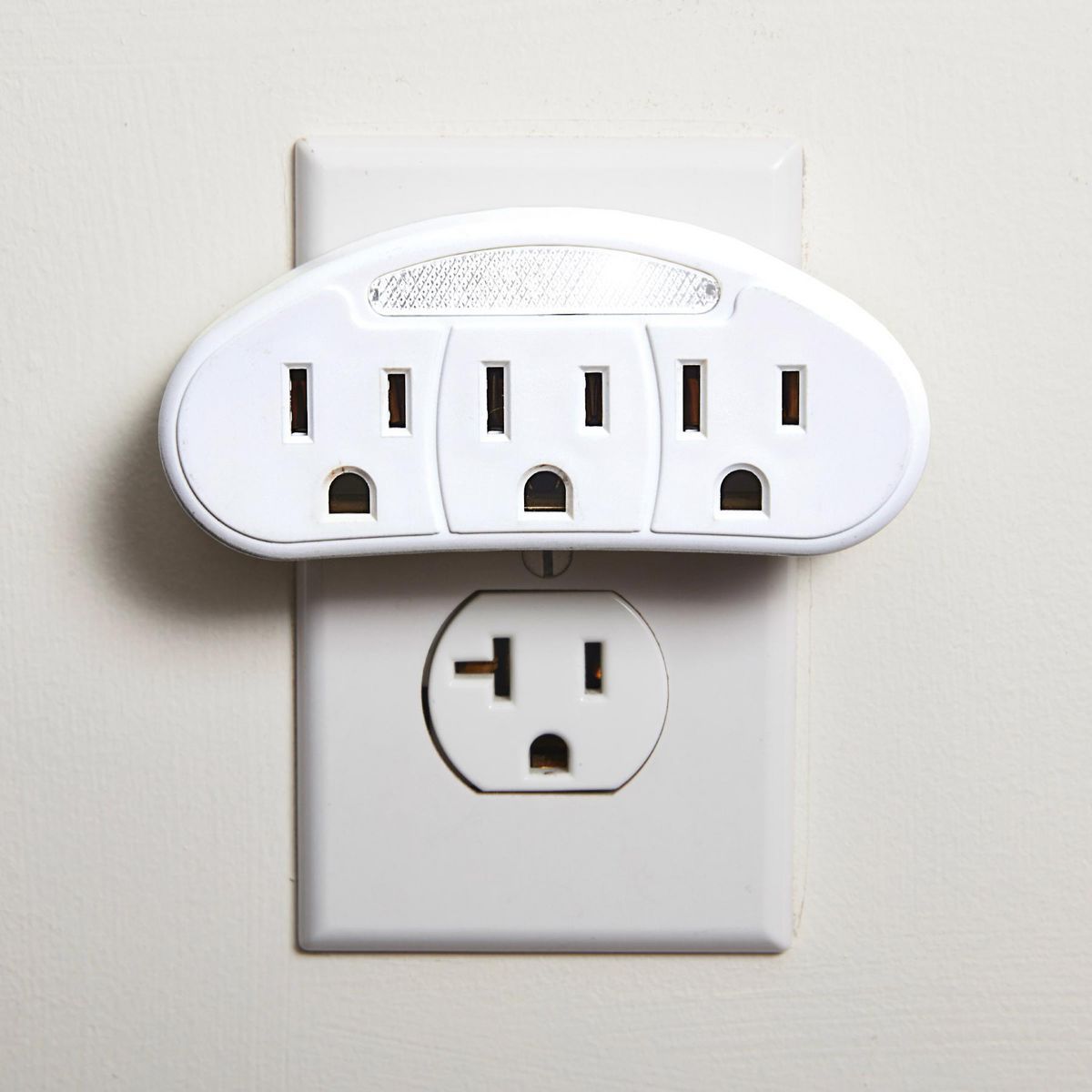 3 Outlet Adapter, 2 Pack A406